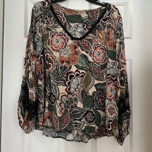 Democracy long sleeve tunic with lace detail on sleeves